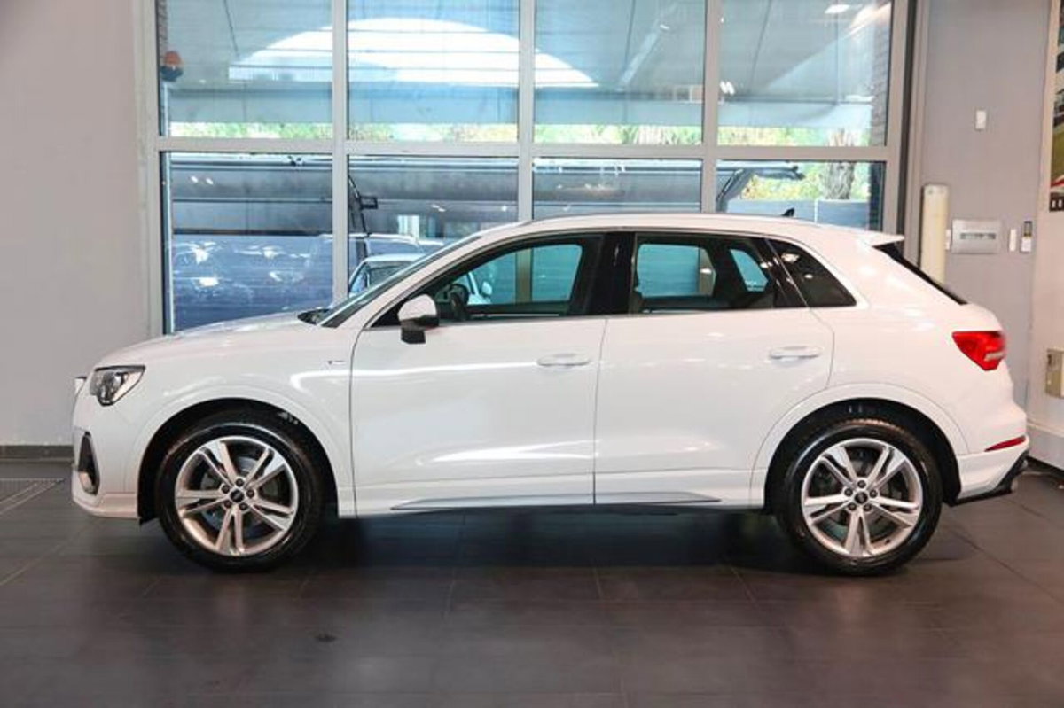 Audi Q3 35 2.0 tdi s-tronic (3)