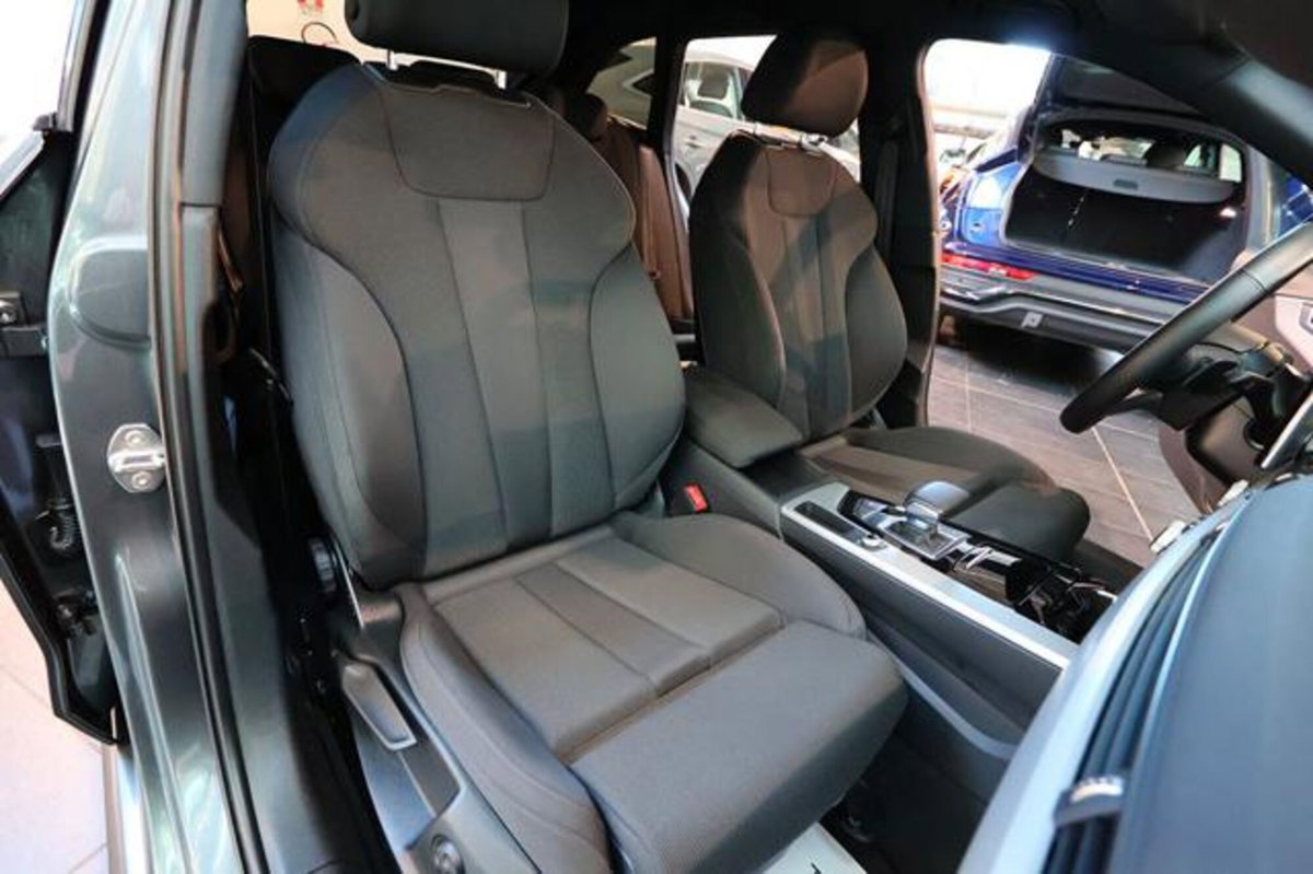 Audi A4 Avant 35 2.0 tdi mhev Business Advanced 163cv s-tronic (17)