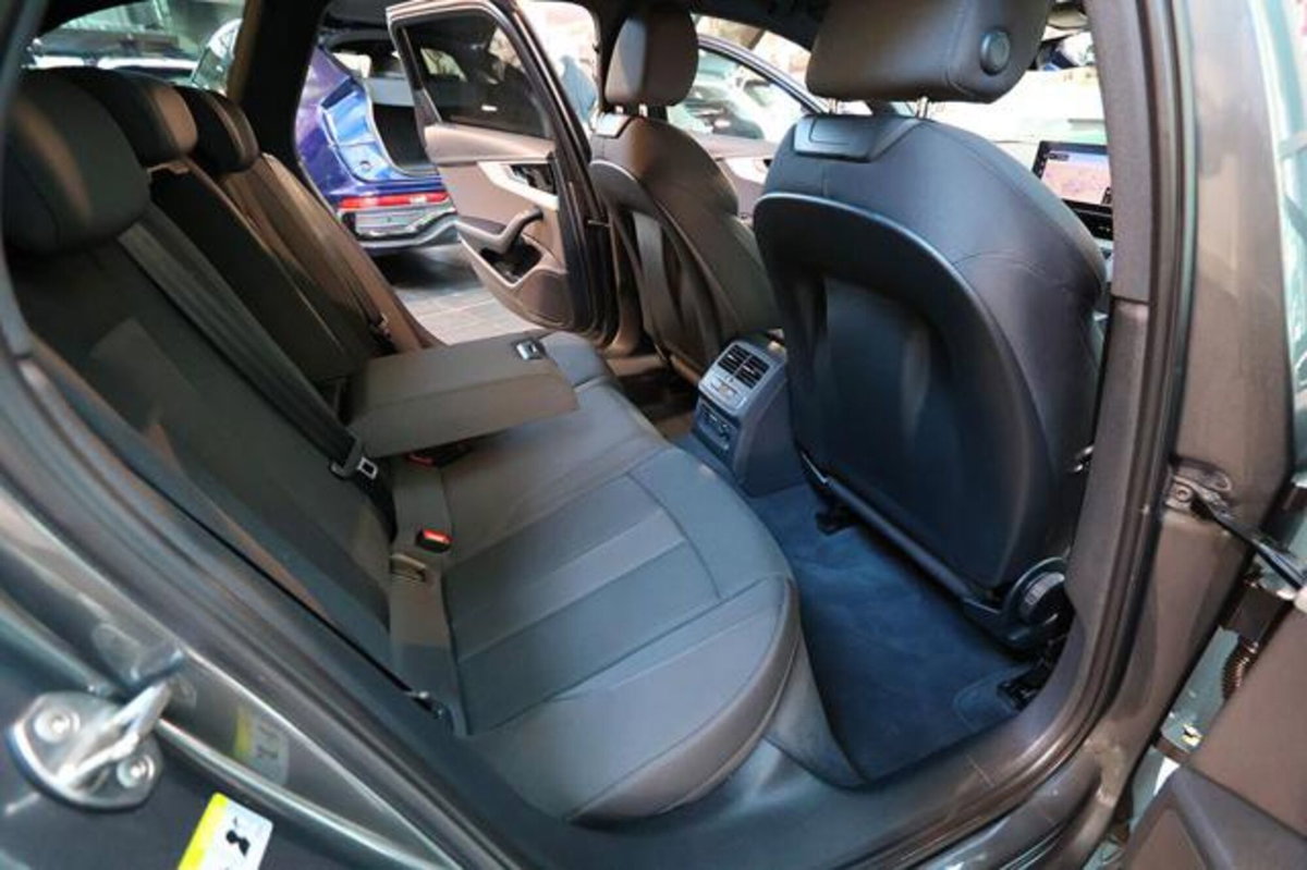 Audi A4 Avant 35 2.0 tdi mhev Business Advanced 163cv s-tronic (19)