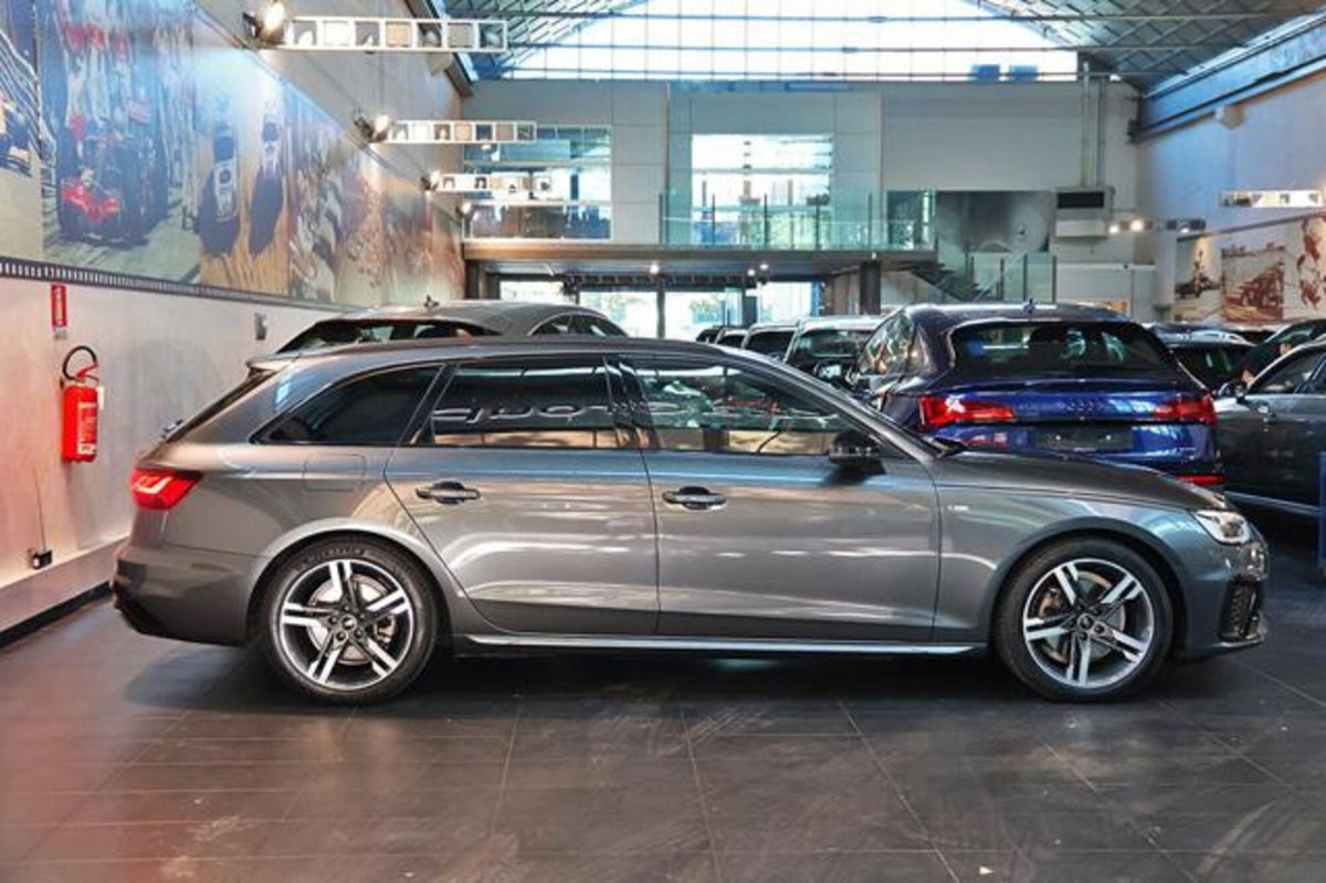 Audi A4 Avant 35 2.0 tdi mhev Business Advanced 163cv s-tronic (2)