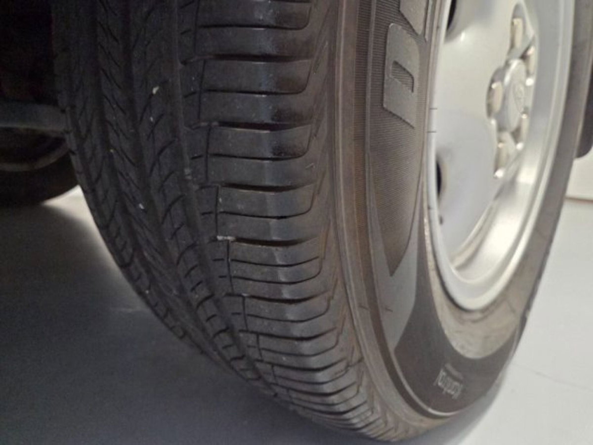 Land Rover Range Rover 4.6 V8 cat 5p. aut. HSE (16)