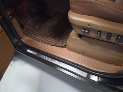 Land Rover Range Rover 4.6 V8 cat 5p. aut. HSE (18)