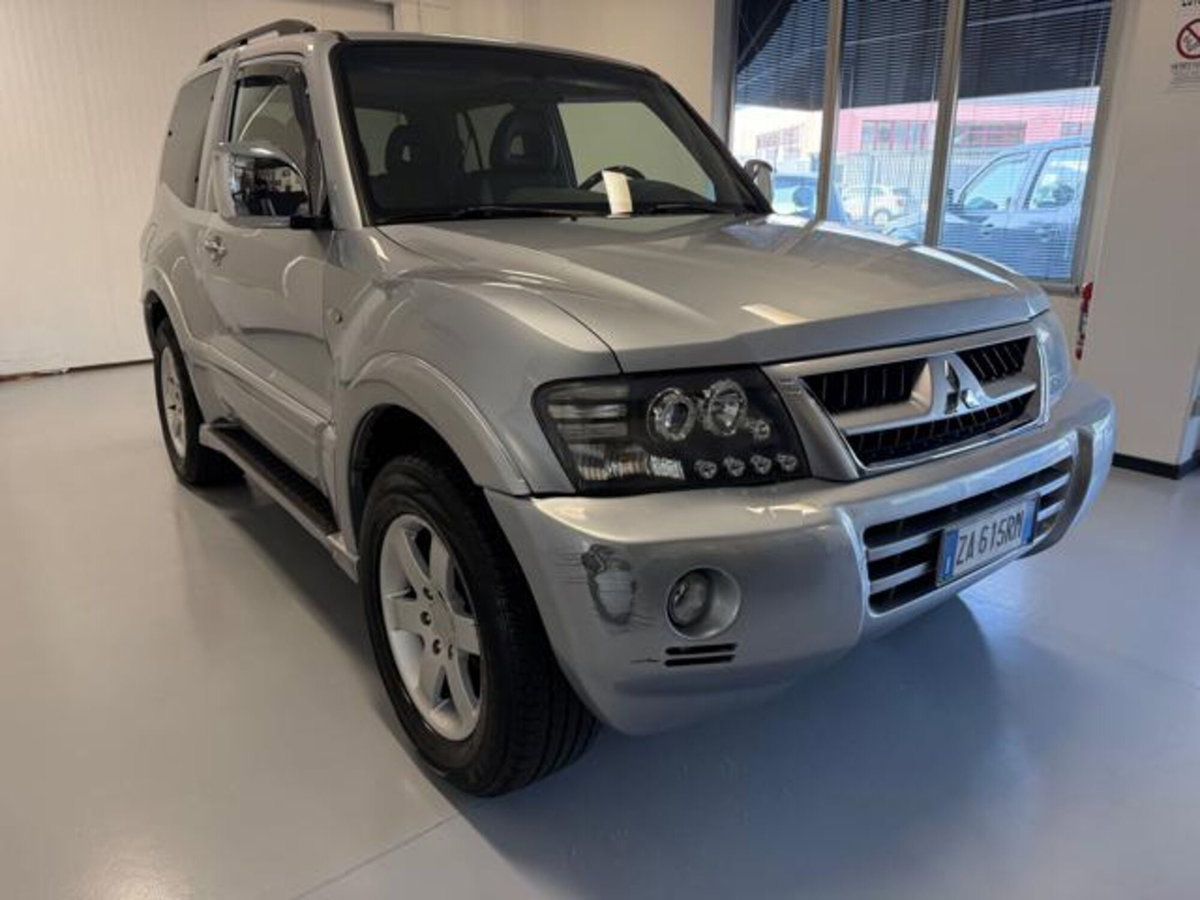 Mitsubishi Pajero 3.2 16V DI-D 3p. GLS1 (3)