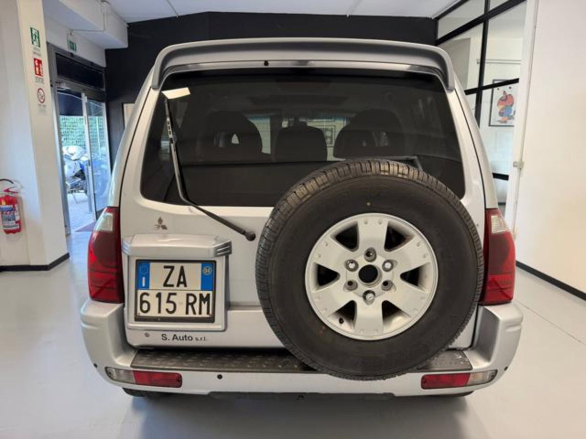 Mitsubishi Pajero 3.2 16V DI-D 3p. GLS1 (6)