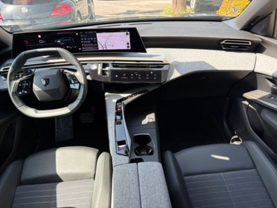 Peugeot 3008 1.2 hybrid Allure Business 145cv e-dcs6 (8)