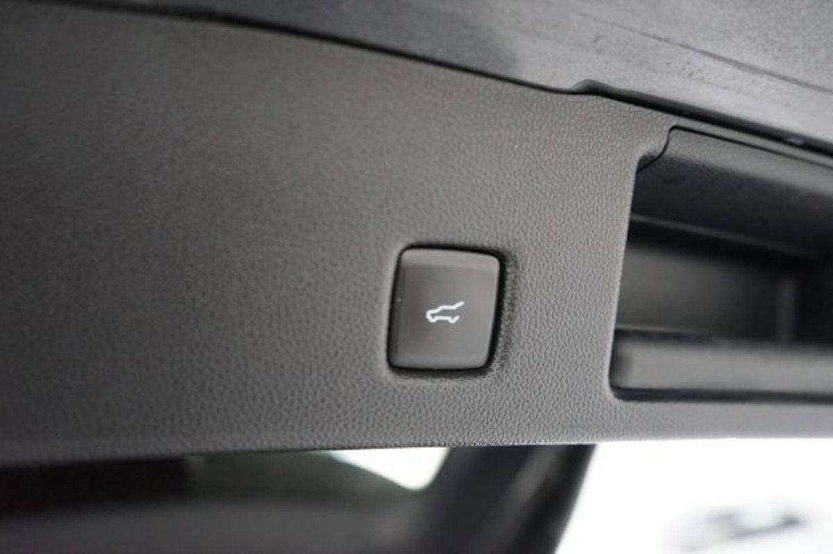 Ford Kuga 2.5 Full Hybrid 190 CV CVT AWD ST-Line X (13)