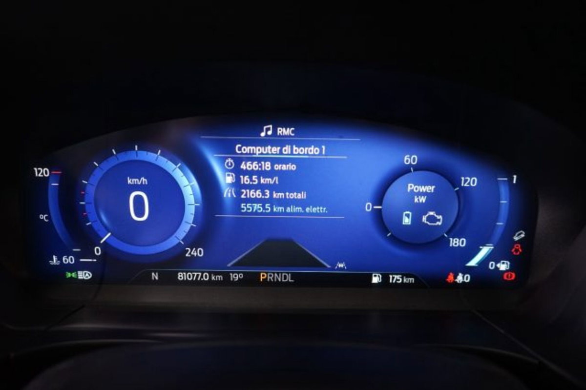 Ford Kuga 2.5 Full Hybrid 190 CV CVT AWD ST-Line X (14)