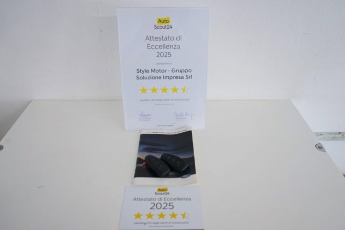 Ford Kuga 2.5 Full Hybrid 190 CV CVT AWD ST-Line X (15)