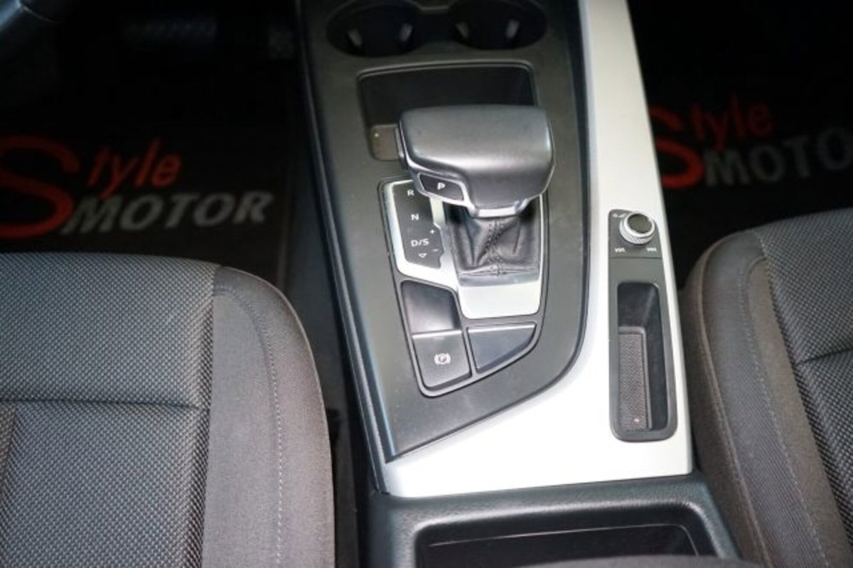 Audi A4 Avant 30 TDI/136 CV S tronic Business Advanced (10)
