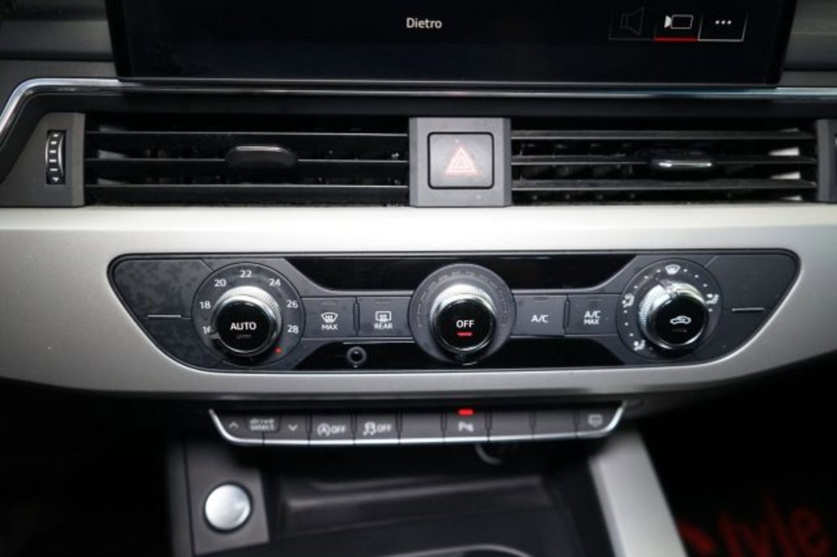 Audi A4 Avant 30 TDI/136 CV S tronic Business Advanced (11)