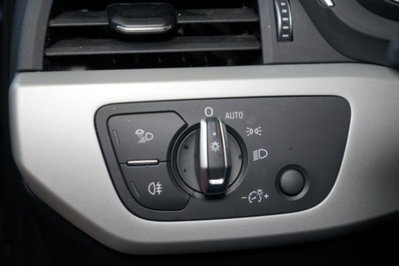 Audi A4 Avant 30 TDI/136 CV S tronic Business Advanced (14)