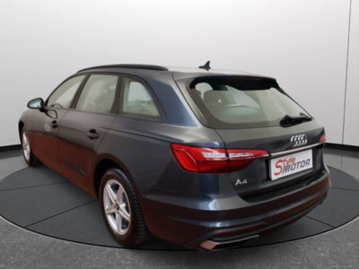 Audi A4 Avant 30 TDI/136 CV S tronic Business Advanced (16)