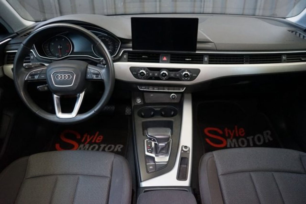 Audi A4 Avant 30 TDI/136 CV S tronic Business Advanced (5)