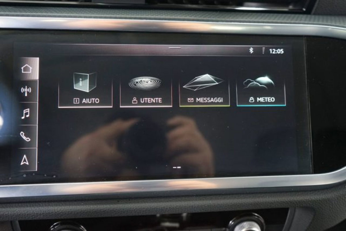 Audi Q3 35 TDI quattro S tronic Business (18)