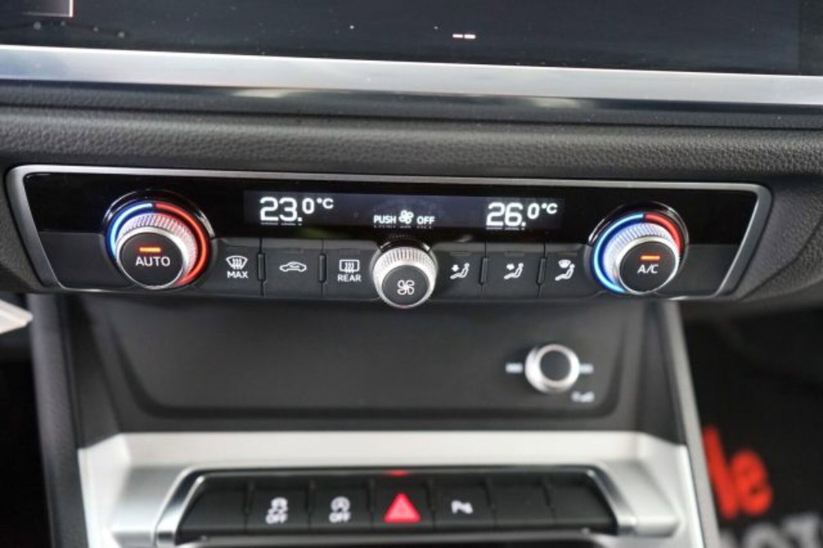 Audi Q3 35 TDI quattro S tronic Business (19)