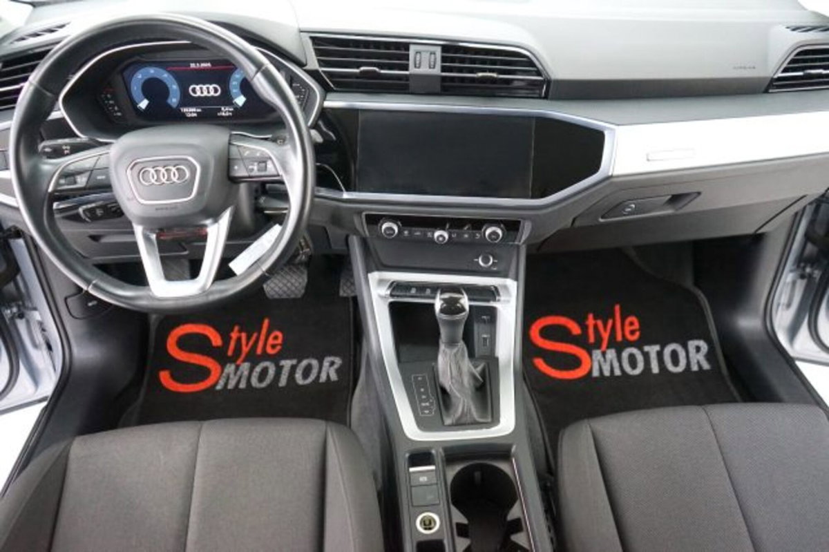 Audi Q3 35 TDI quattro S tronic Business (5)
