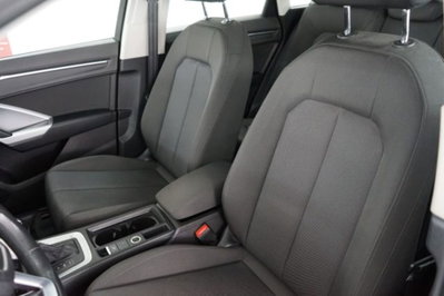 Audi Q3 35 TDI quattro S tronic Business (7)