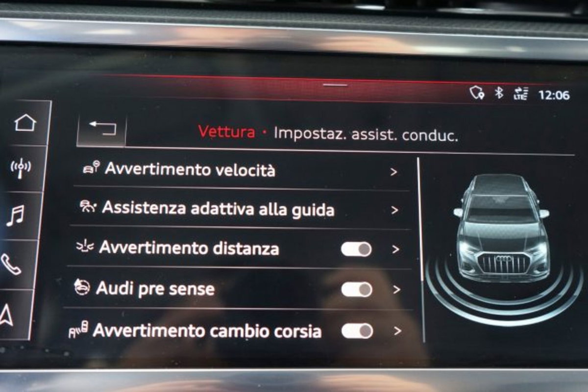 Audi Q3 35 TDI quattro S tronic Business (9)