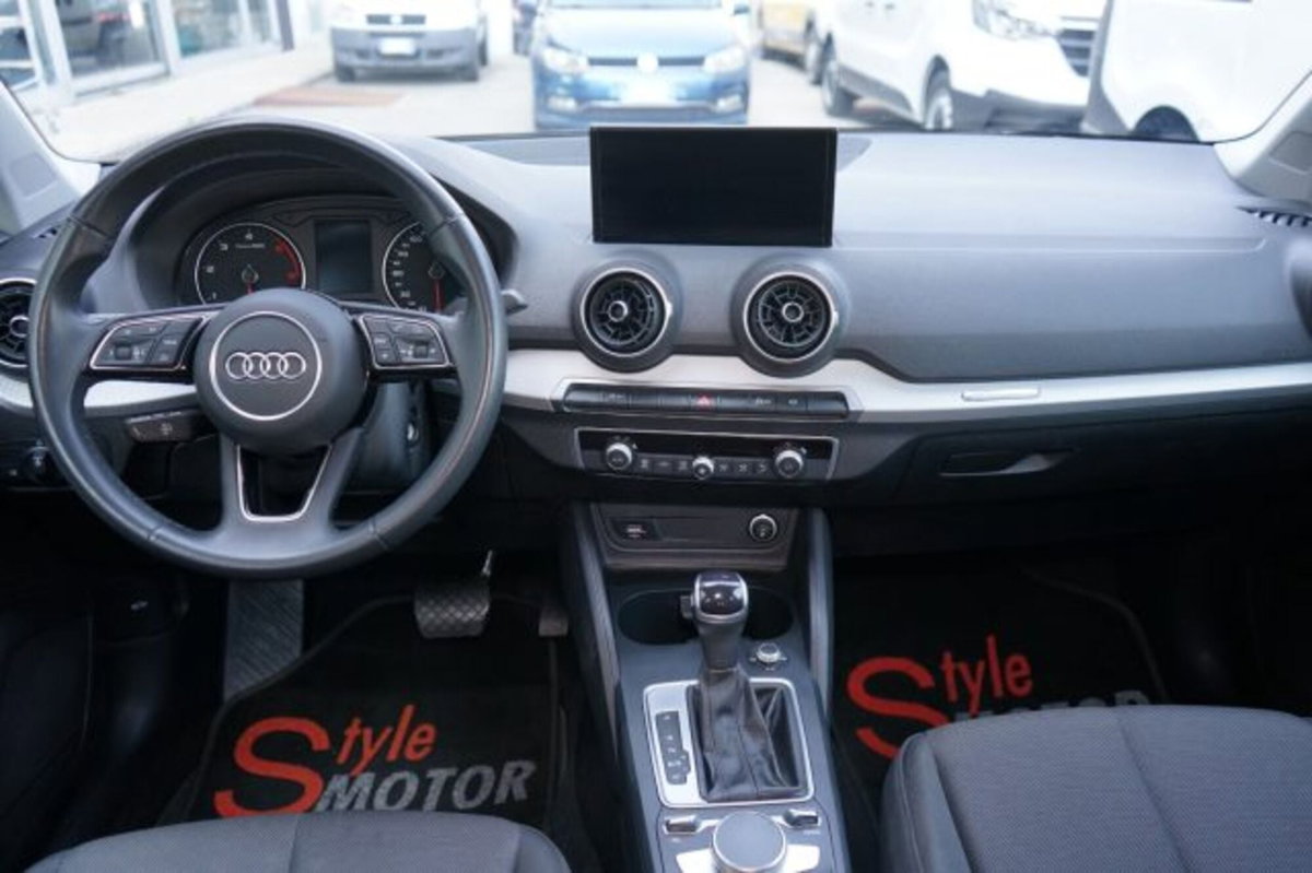 Audi Q2 Q2 35 TDI S tronic Business (5)