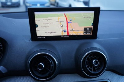 Audi Q2 Q2 35 TDI S tronic Business (8)