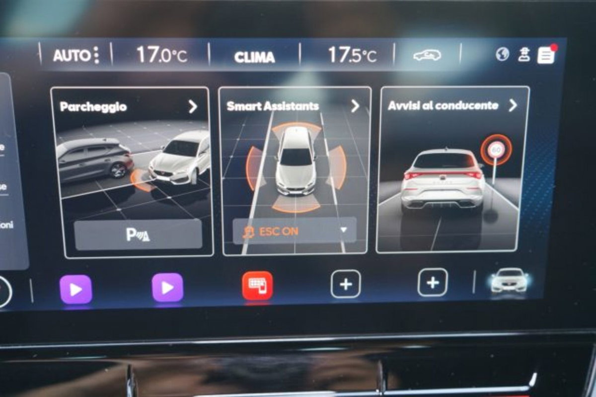 Cupra Leon Leon 1.5 hybrid 150cv dsg (7)