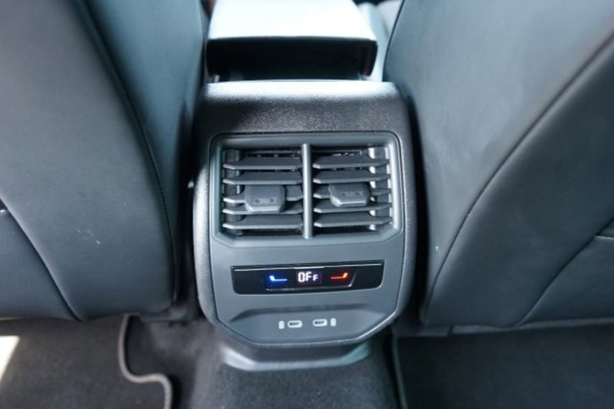 Cupra Leon Leon 1.5 hybrid 150cv dsg (8)
