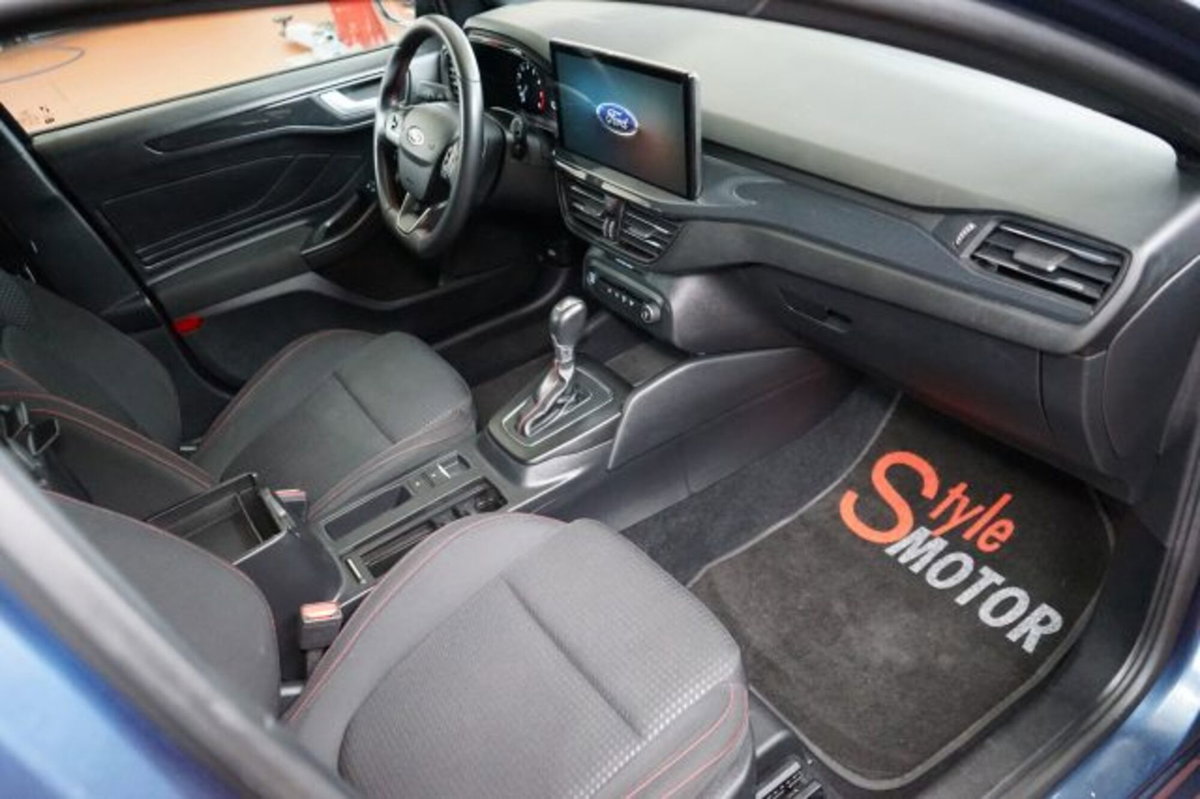 Ford Focus 1.0 EcoBoost Hybrid 125 CV Power. 5p. ST-Line Style (10)