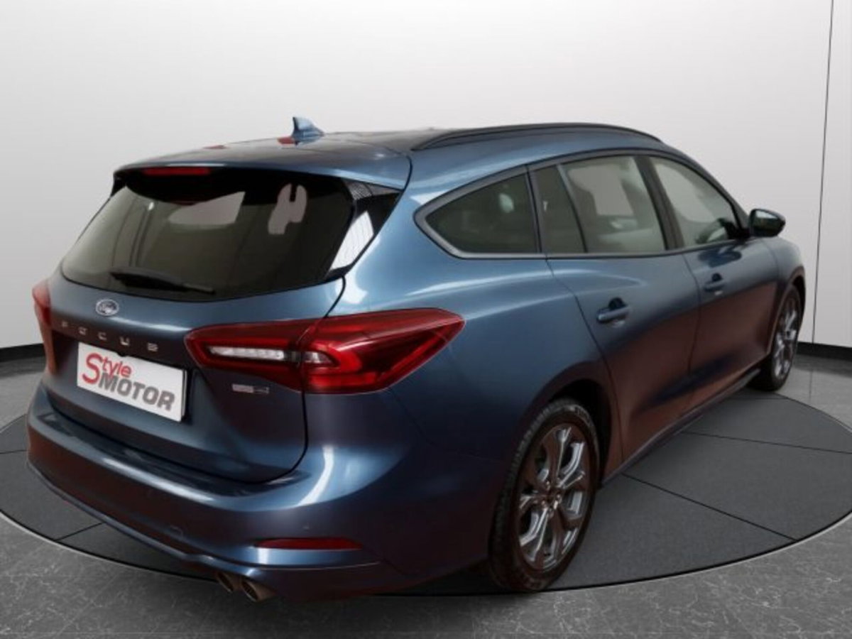 Ford Focus 1.0 EcoBoost Hybrid 125 CV Power. 5p. ST-Line Style (17)