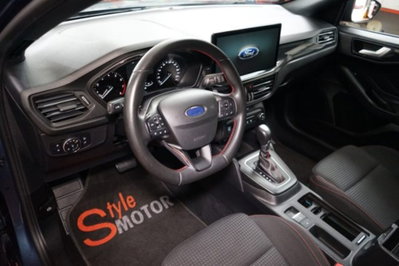 Ford Focus 1.0 EcoBoost Hybrid 125 CV Power. 5p. ST-Line Style (6)