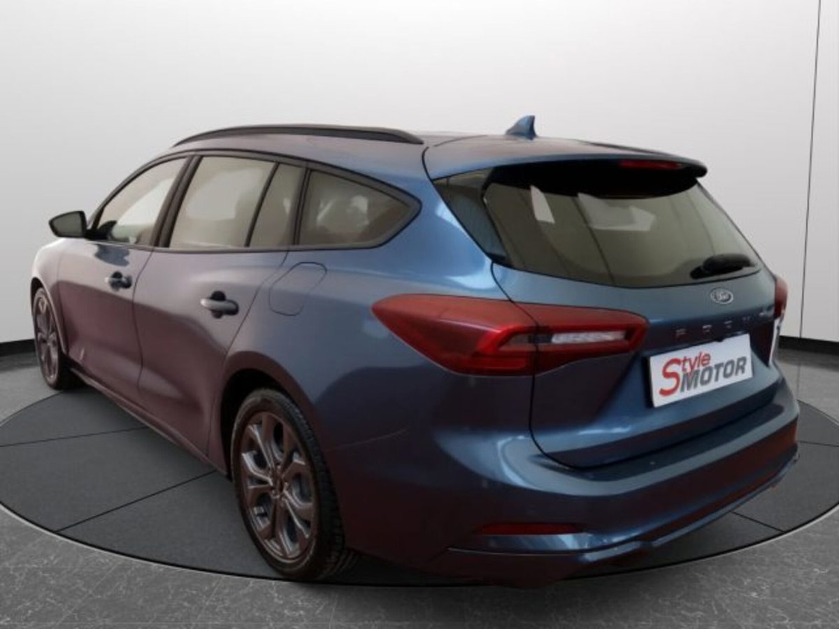 Ford Focus 1.0 EcoBoost Hybrid 125 CV Power. 5p. ST-Line Design (17)