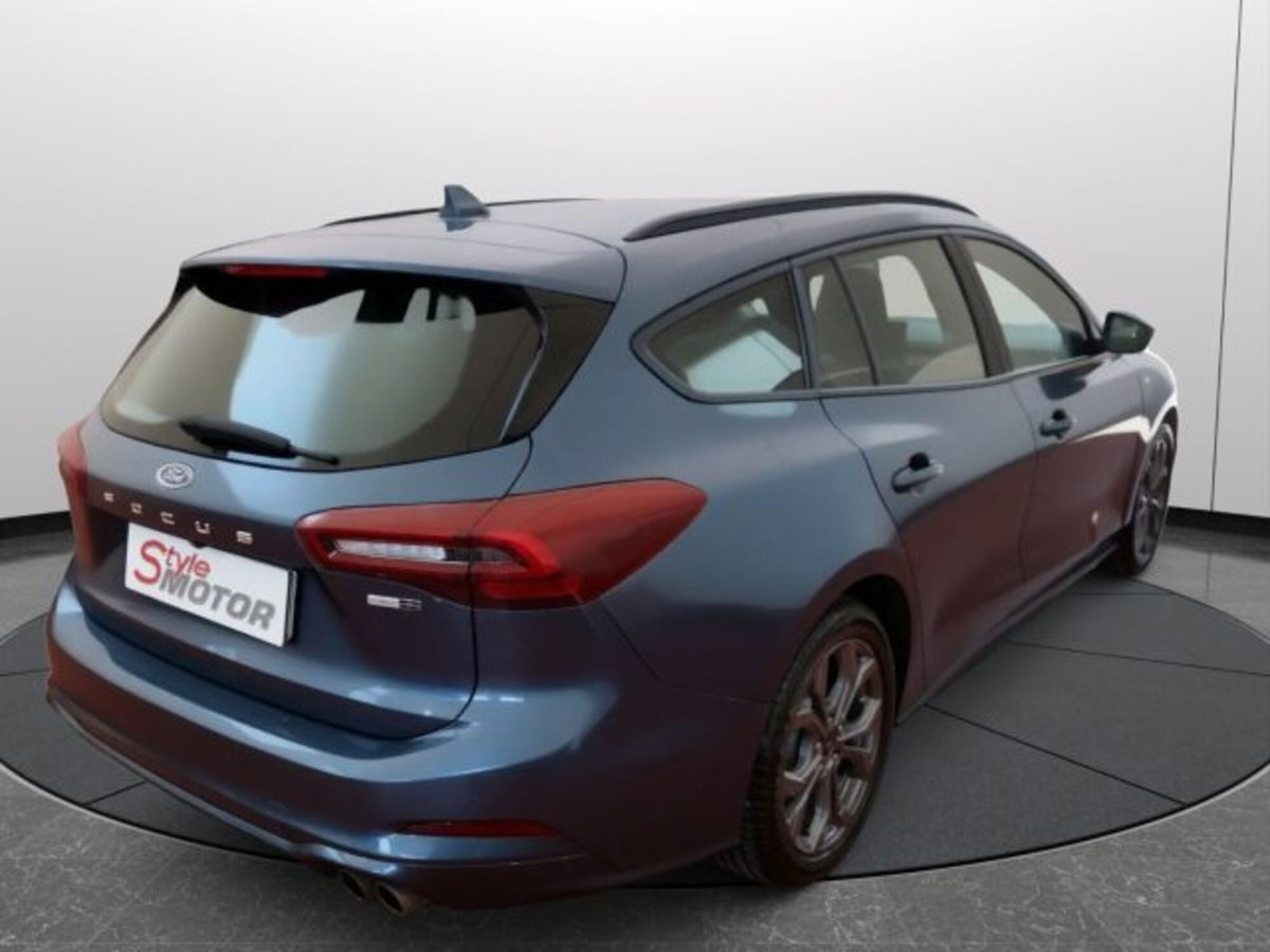 Ford Focus 1.0 EcoBoost Hybrid 125 CV Power. 5p. ST-Line Design (4)
