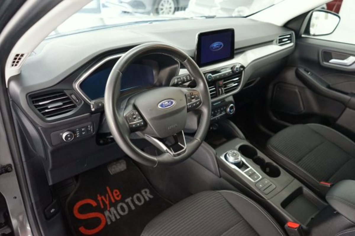 Ford Kuga 2.5 Full Hybrid 190 CV CVT 2WD ST-Line Design (6)