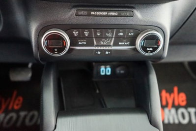 Ford Kuga 2.5 Full Hybrid 190 CV CVT 2WD ST-Line Design (8)