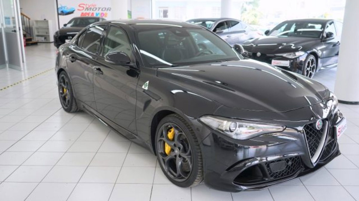 Alfa Romeo Giulia 2.9 T V6 Quadrifoglio