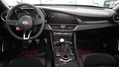 Alfa Romeo Giulia 2.9 T V6 Quadrifoglio (5)