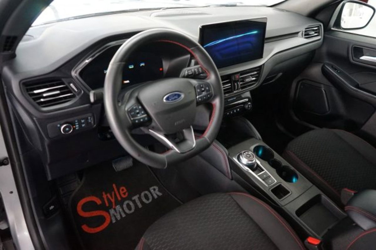 Ford Kuga 2.5 Full Hybrid 190 CV CVT 2WD ST-Line X (6)