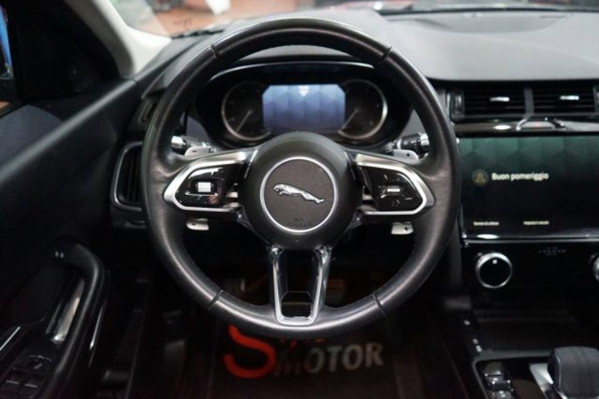 Jaguar E-Pace 2.0D I4 163 CV AWD Auto (13)
