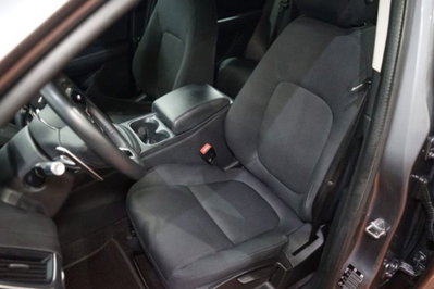 Jaguar E-Pace 2.0D I4 163 CV AWD Auto (14)