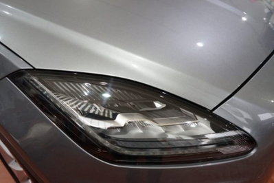 Jaguar E-Pace 2.0D I4 163 CV AWD Auto (20)