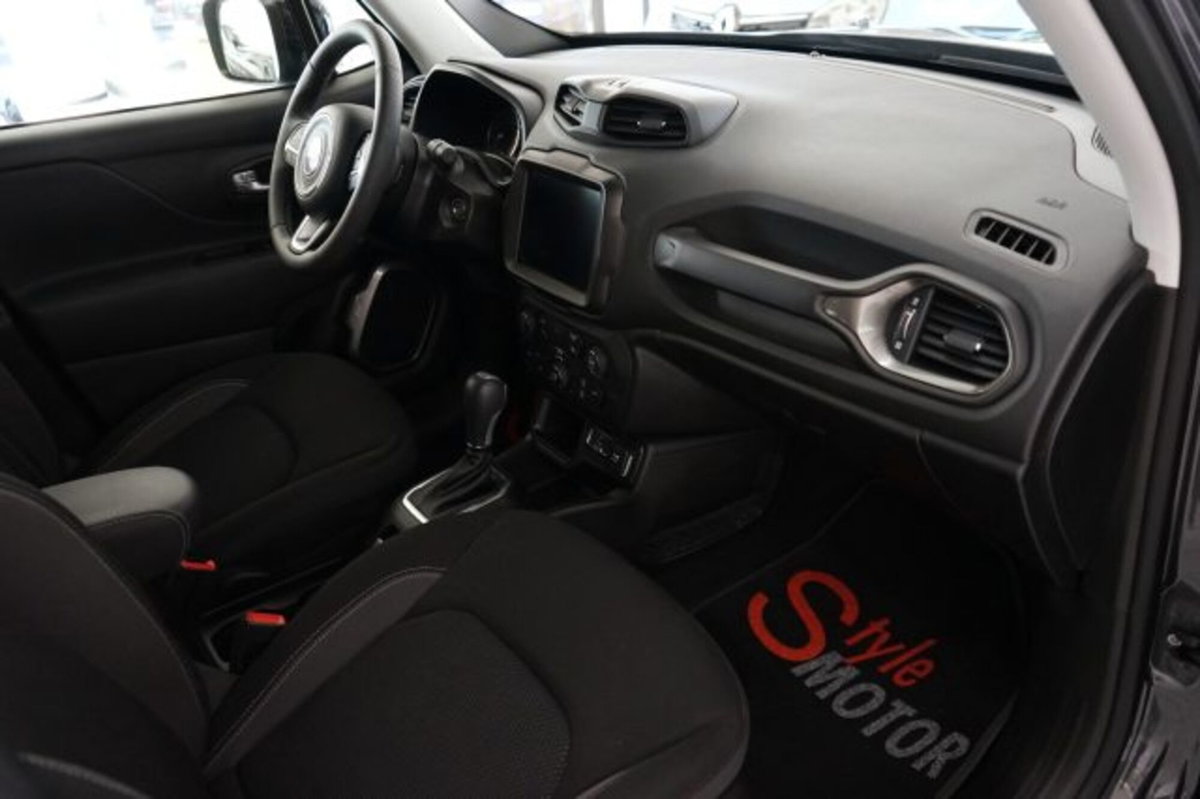 Jeep Renegade 1.5 Turbo T4 MHEV Limited (7)