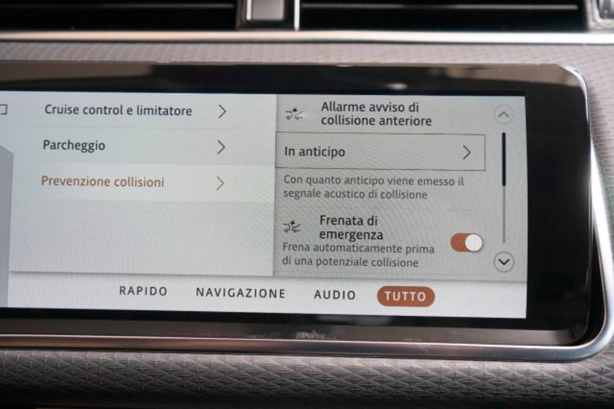 Land Rover Range Rover Evoque 2.0d i4 mhev S awd 163cv auto (14)