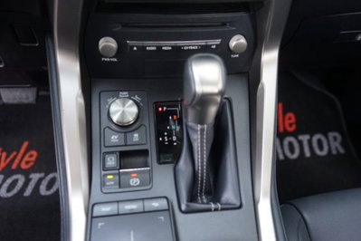 Lexus NX Hybrid 4WD Premium (7)