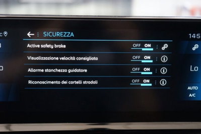 Peugeot 3008 BlueHDi 130 S&S Allure Pack (8)