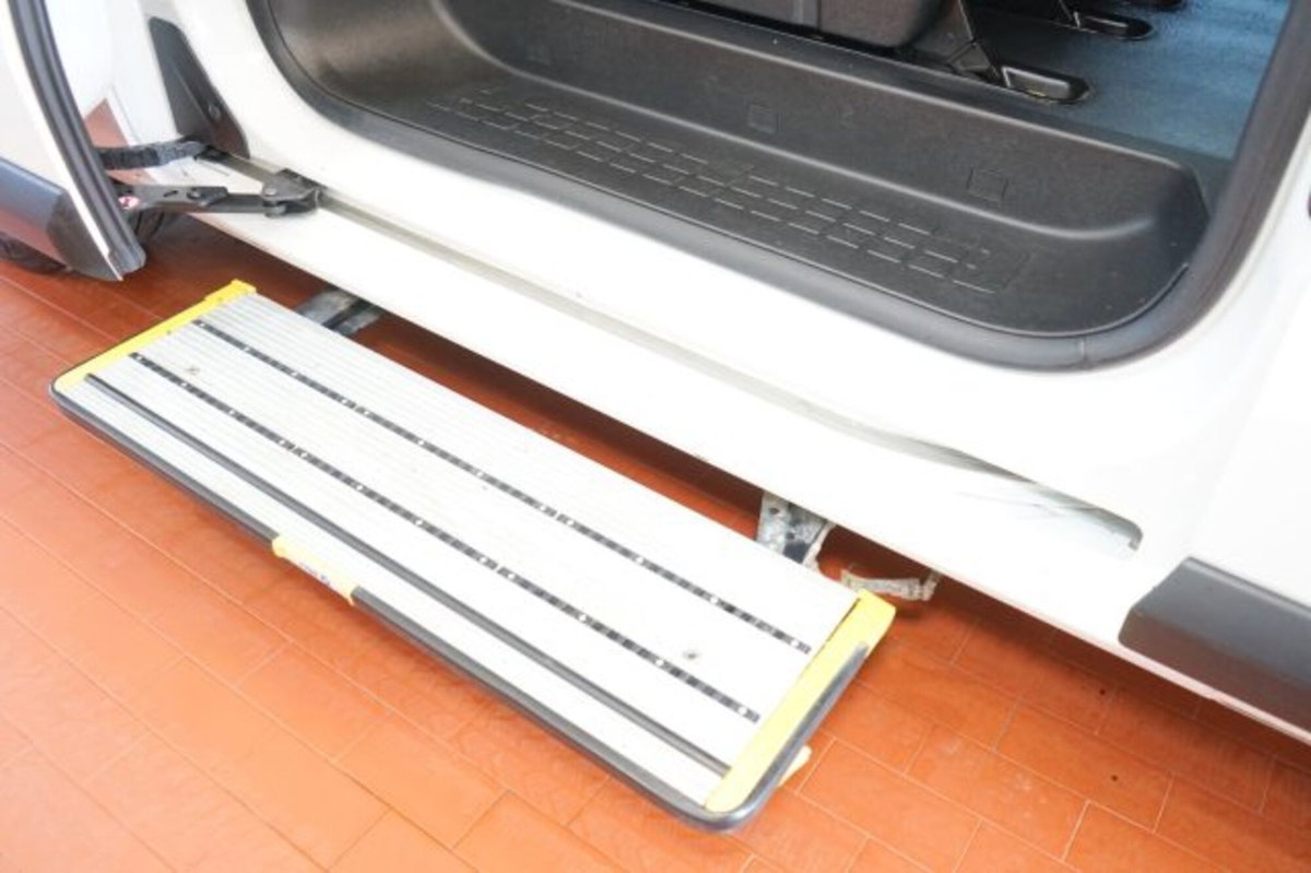 Opel Vivaro 2.0 Diesel 145CV S&S PL-SL-TN L (10)