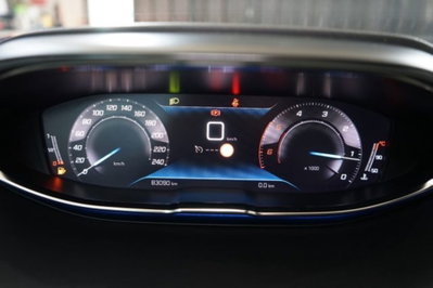 Peugeot 3008 BlueHDi 130 S&S EAT8 Active Pack (11)
