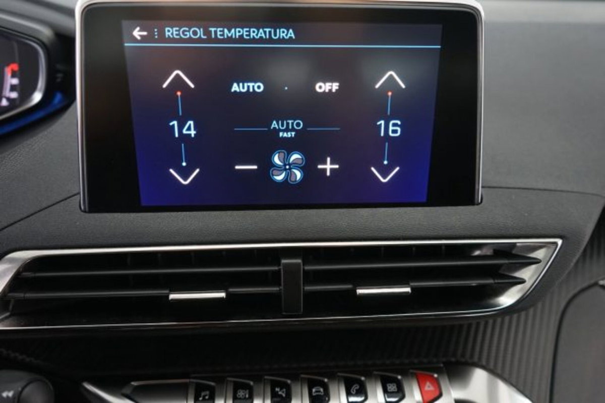 Peugeot 3008 PureTech Turbo 130 S&S Active Pack (11)