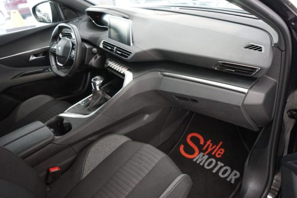 Peugeot 3008 PureTech Turbo 130 S&S Active Pack (13)
