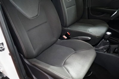 Renault Clio dCi 8V 75 CV 5 porte Moschino Life (13)