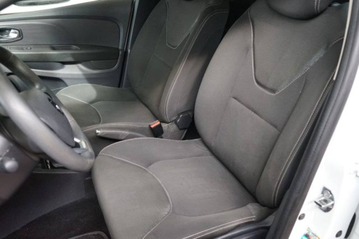 Renault Clio dCi 8V 75 CV 5 porte Moschino Life (14)