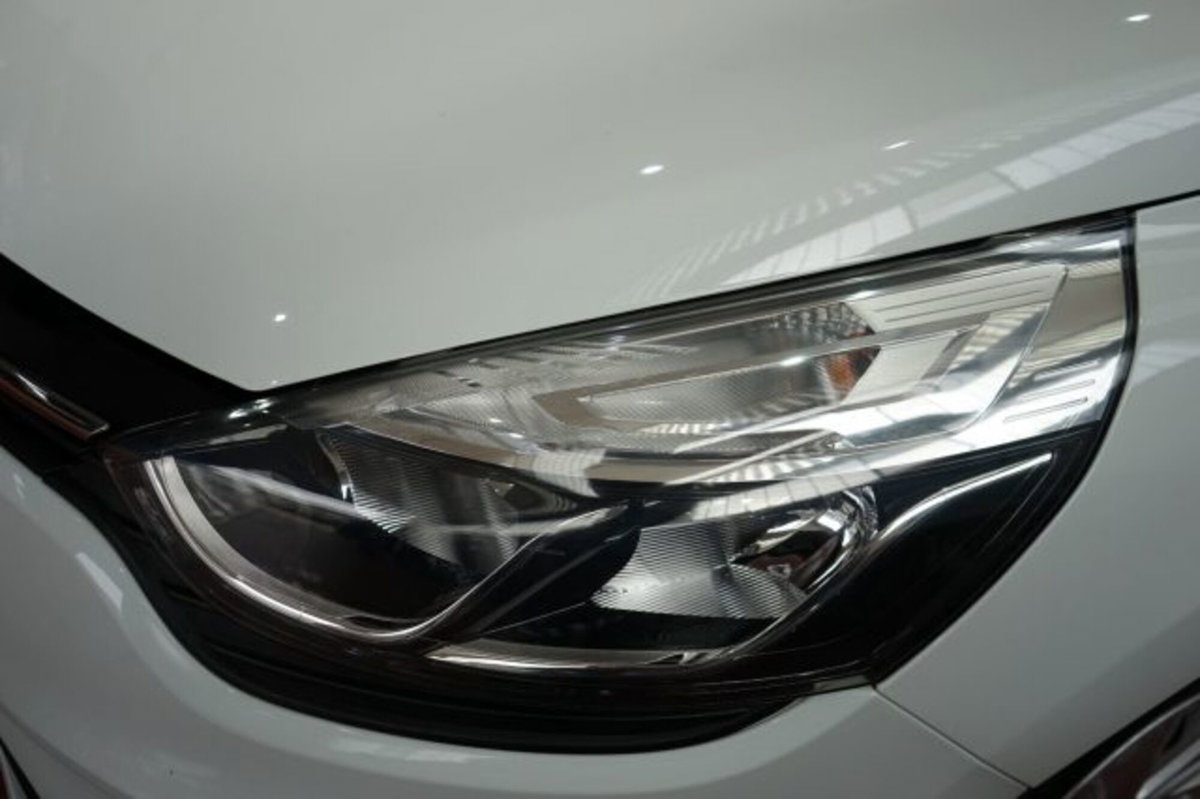 Renault Clio dCi 8V 75 CV 5 porte Moschino Life (19)